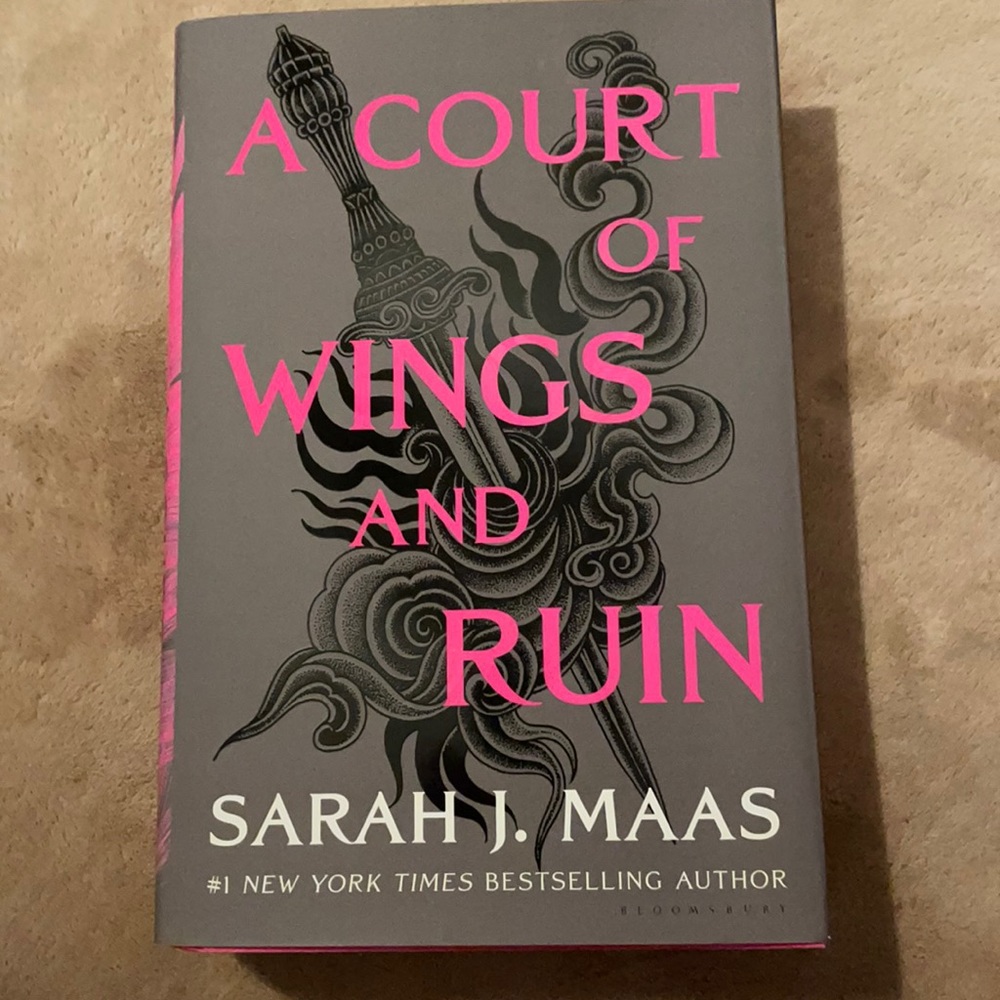 A Court Of Wings and Ruin Hardcover